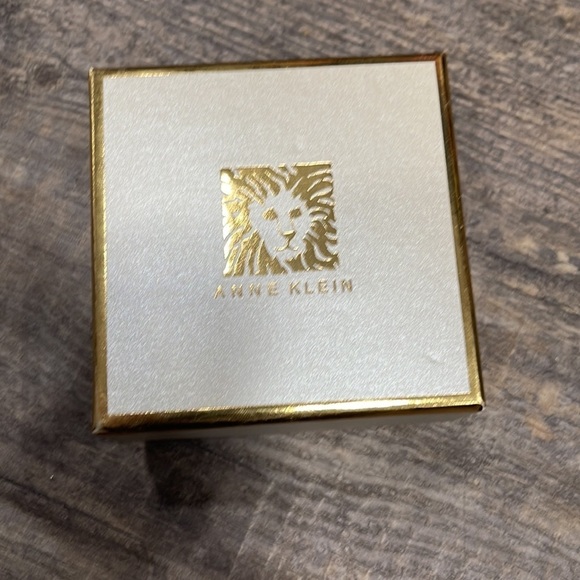 Anna Klein brooch - Picture 7 of 7